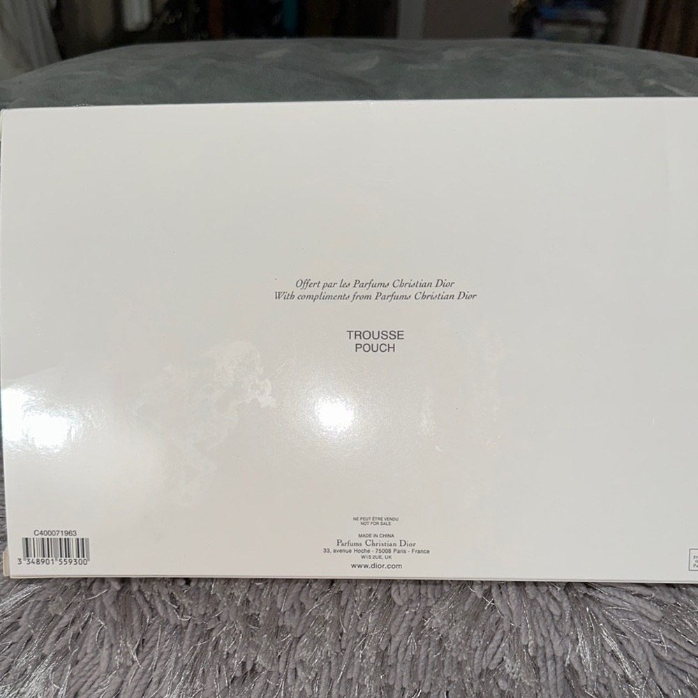 NIB Dior Pink Cosmetic Bag Matte Finish patent writing silver star charm nice 😊 - Picture 5 of 7